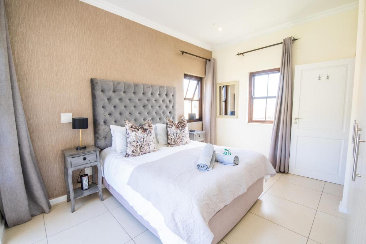 Seventeen Whale Rock Gardens With Back Up Power For Loadshedding Plettenberg Bay Zewnętrze zdjęcie